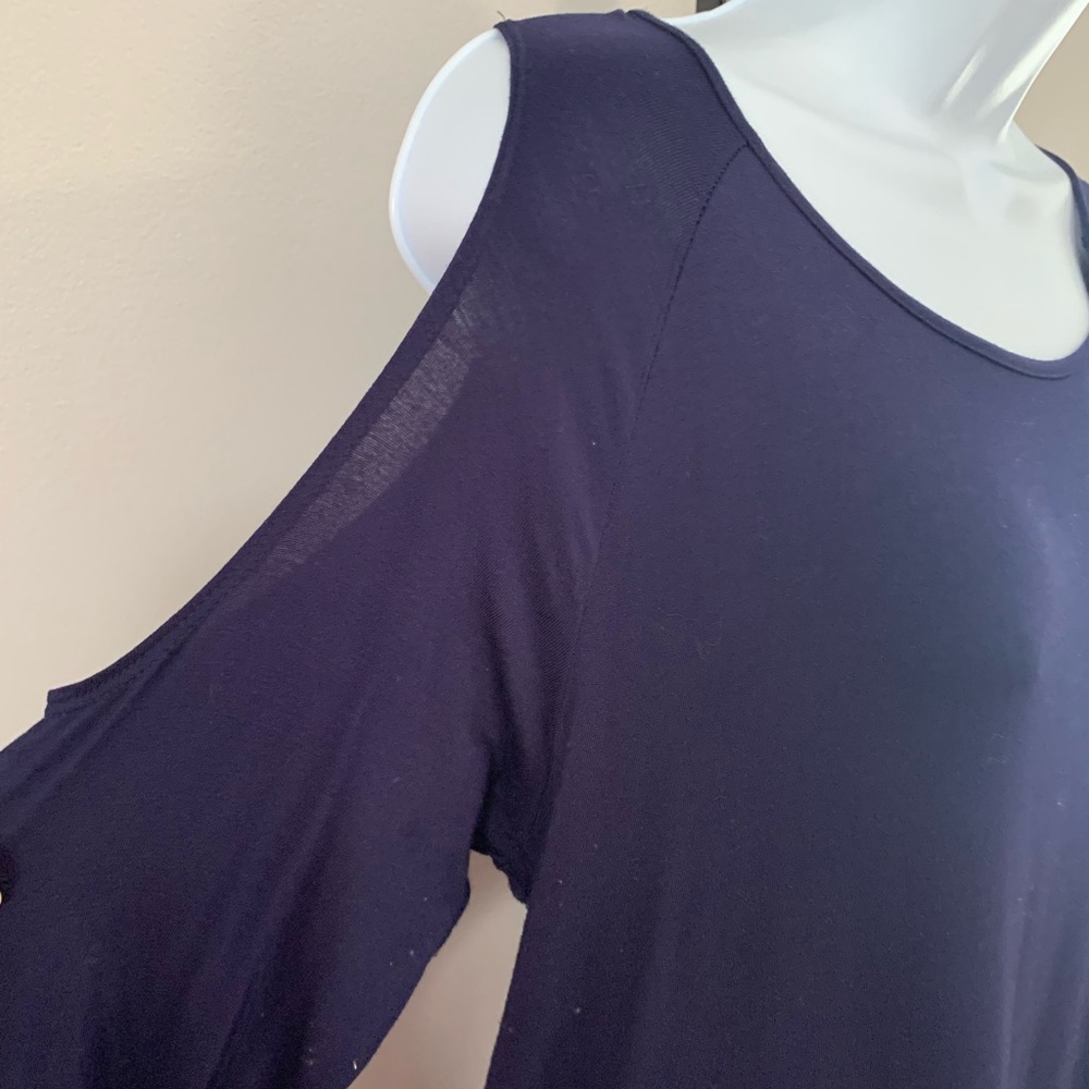No Comment Cold Shoulder Top - Picture 3 of 16